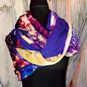 CYNTHIA ROWLEY Womans INFINITY Scarf NYC CITY SCAPE Velour BLUE Jersey 36x20